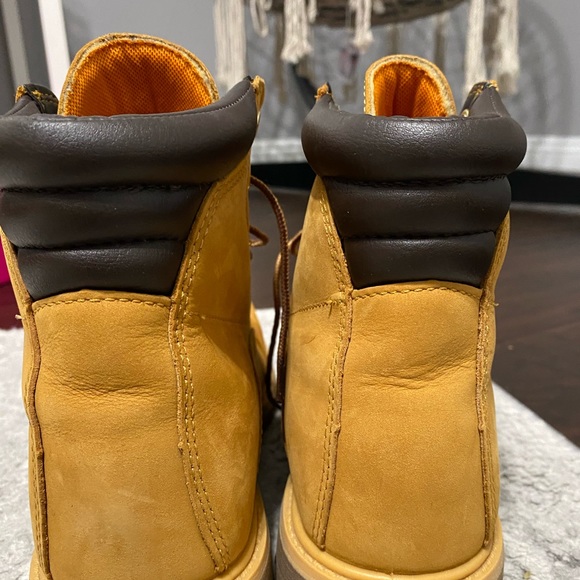 brown timberlands - Picture 2 of 3